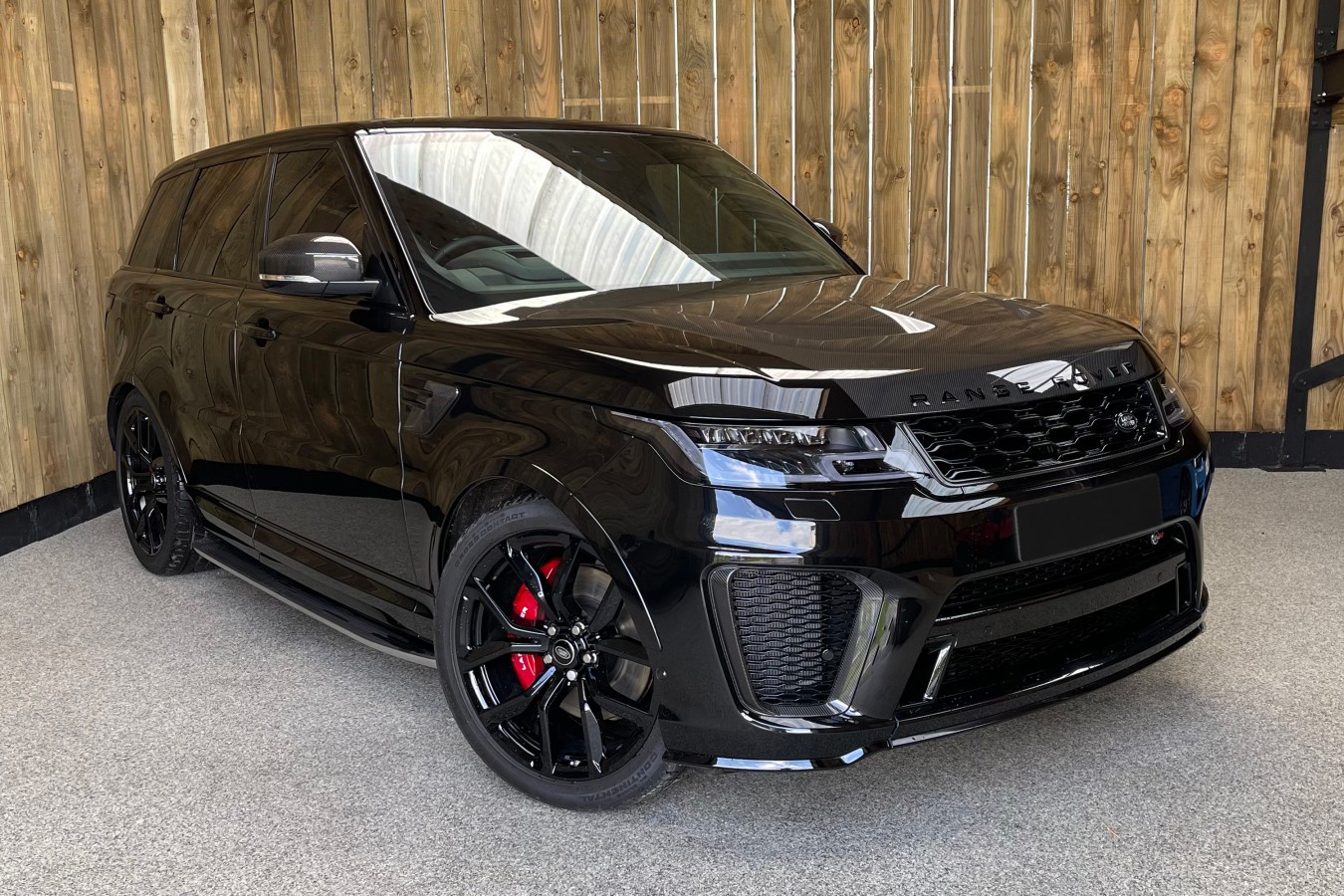 RANGE ROVER SPORT SVR CARBON EDITION